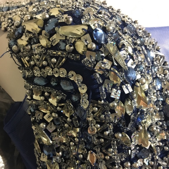 PROM DRESS - Picture 4 of 4